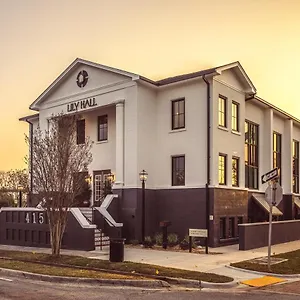 Lily Hall-a Boutique United States
