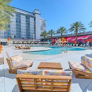 Oyo And Casino Vegas Resort